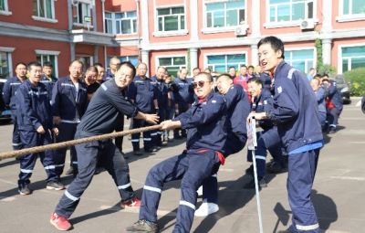 pg麻将胡了进行2023“薪火相传 再创鲜丽”职工拔河角逐